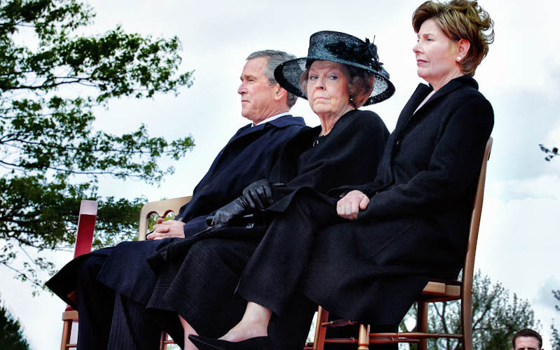 Bush and Beatrix | Fotojournalist Raymond Rutting